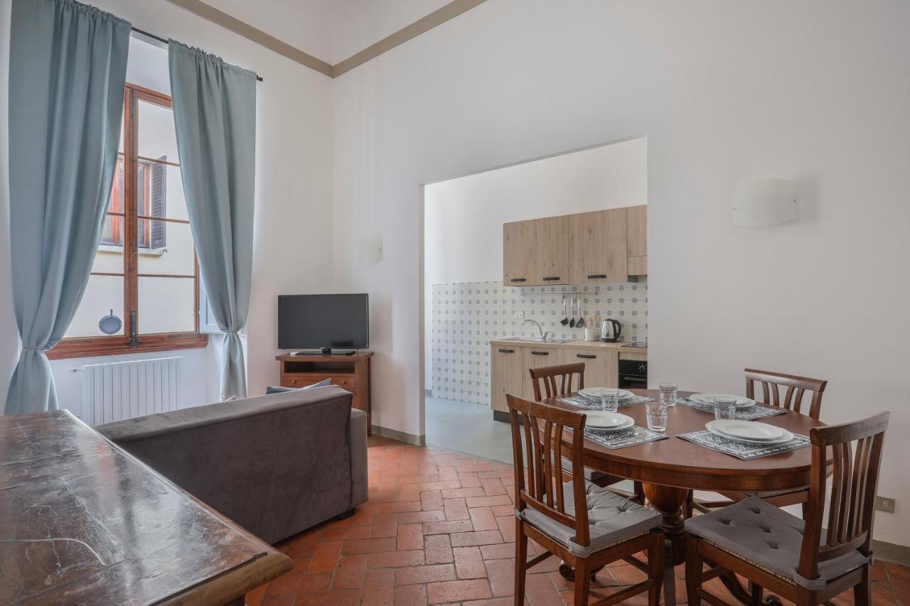 In Florence's Heart: Via Delle Seggiole Appartamento